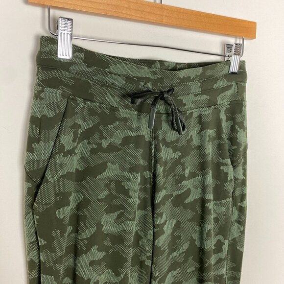 Lululemon Ready To Rulu Camo Joggers Pants Womens 4 Green 29” Inseam - Picture 3 of 9